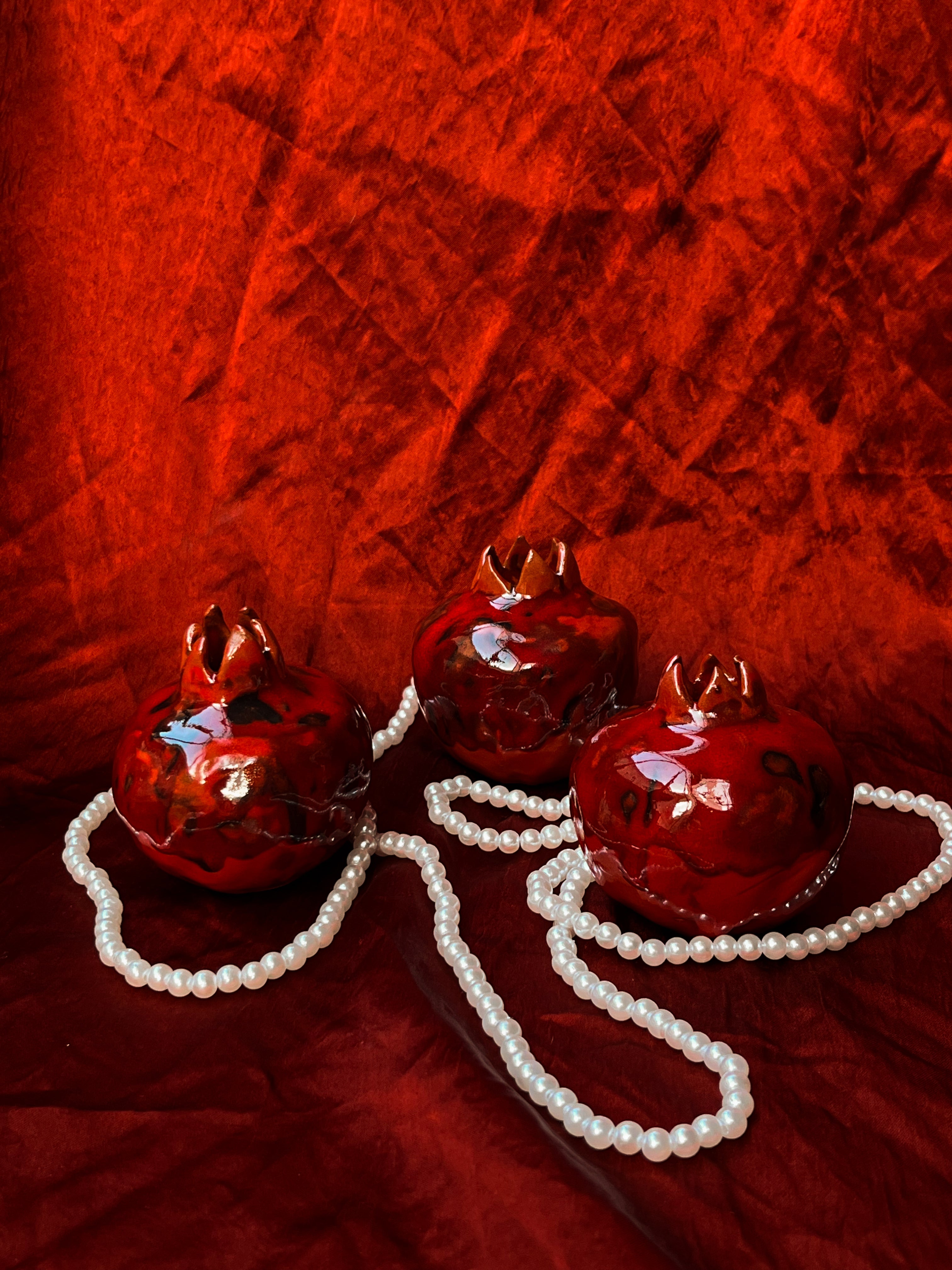 Pomegranate vase appears in a new color