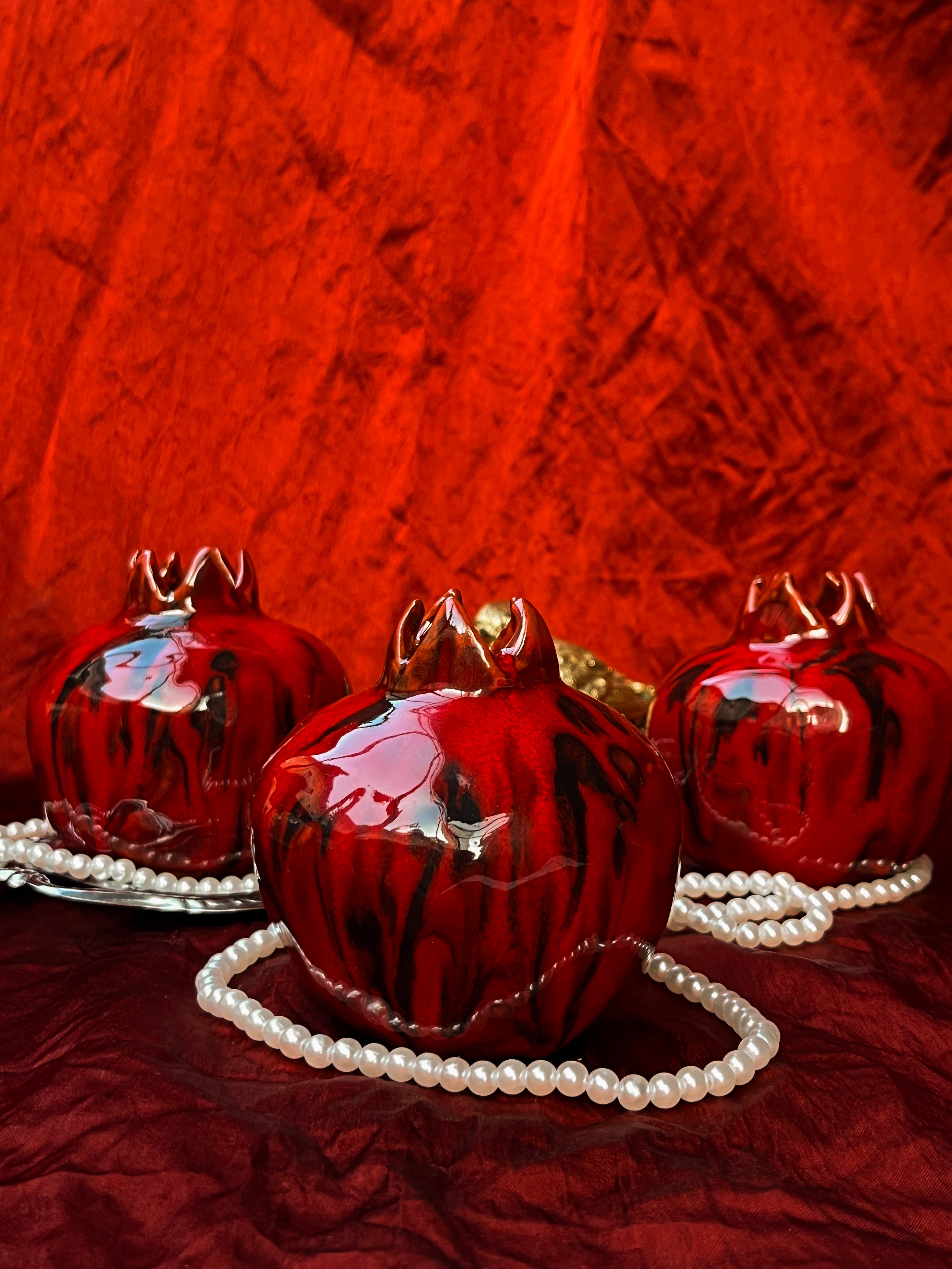 Pomegranate vase appears in a new color