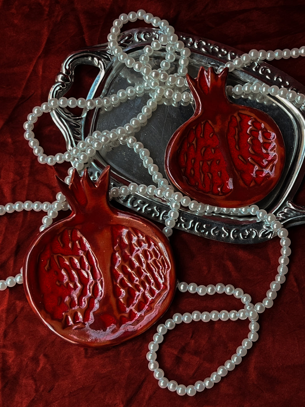 Persephone rings holder