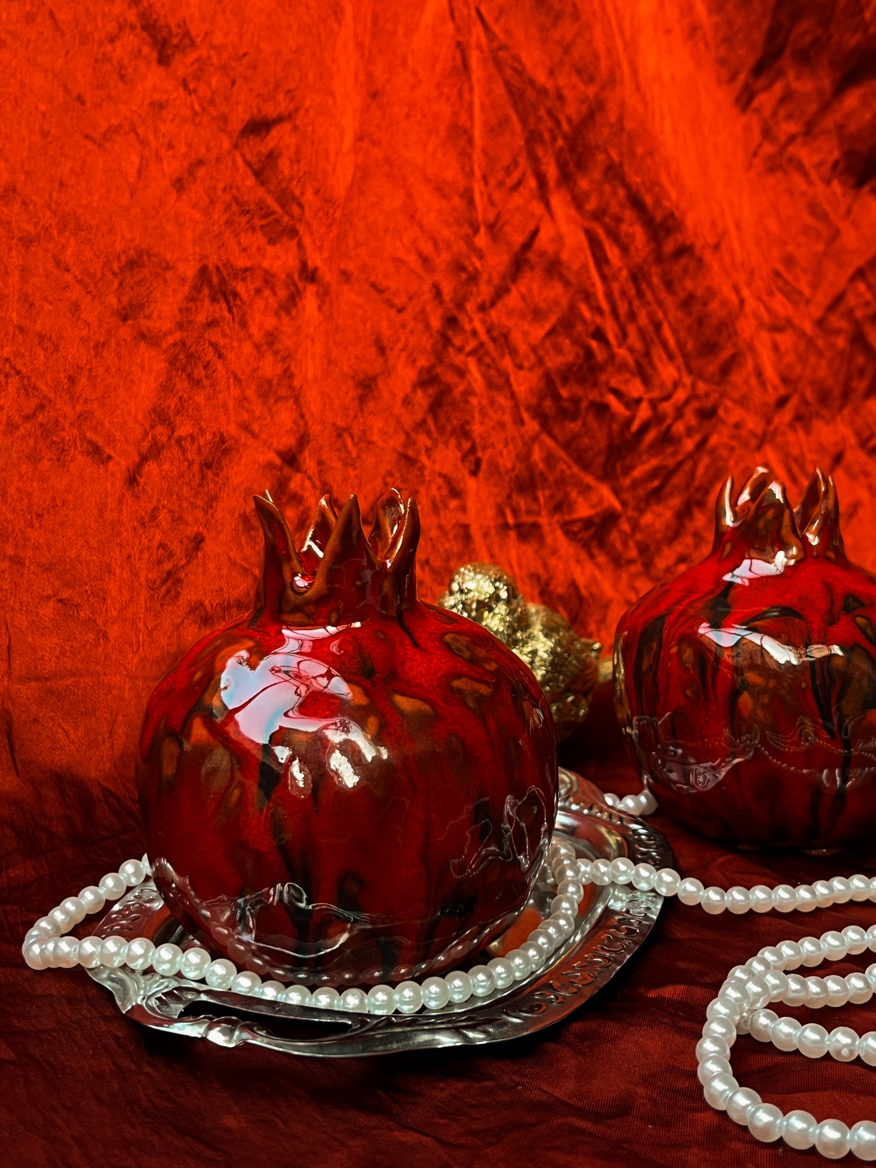 Pomegranate vase appears in a new color